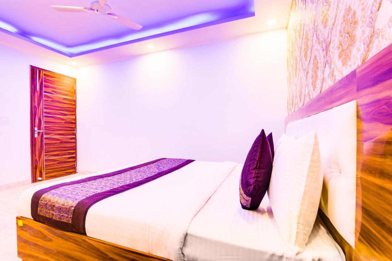 Hotel Fabulous - Delhi International Airport Yeni Delhi Dış mekan fotoğraf